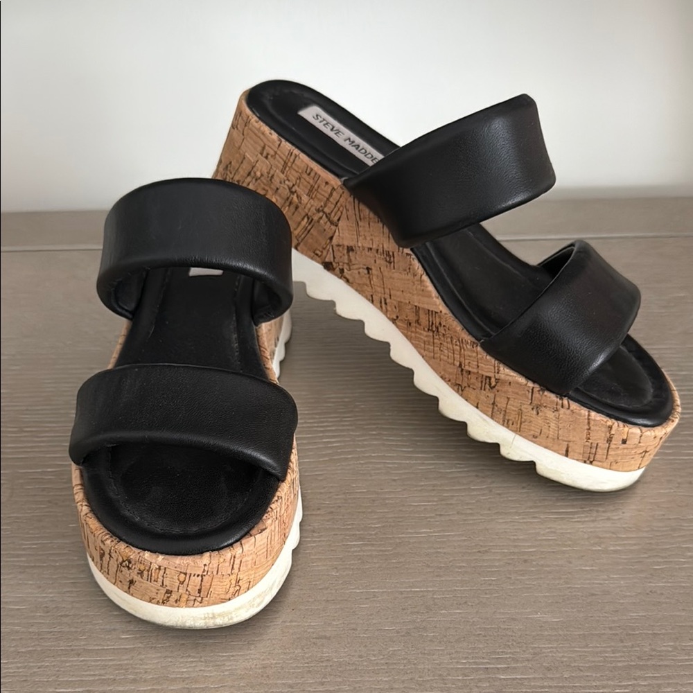 Steve Madden Black and White Platform Sandals
